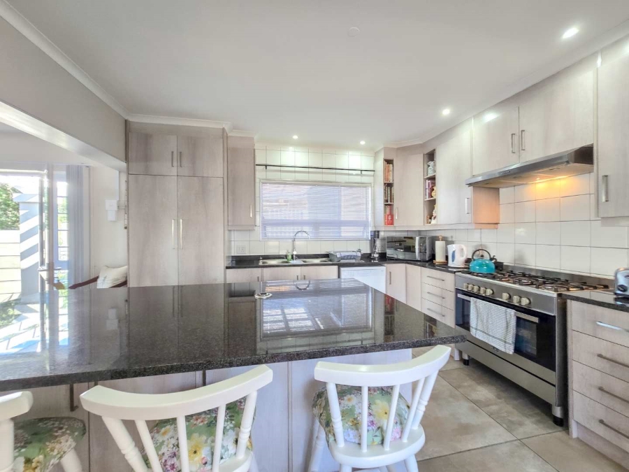 4 Bedroom Property for Sale in Jongensfontein Western Cape